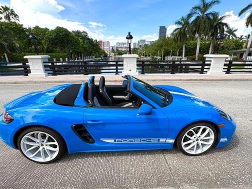 Blue 2024 Porsche 718 Boxster Style Edition
