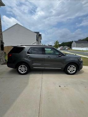 Gray 2017 Ford Explorer XLT