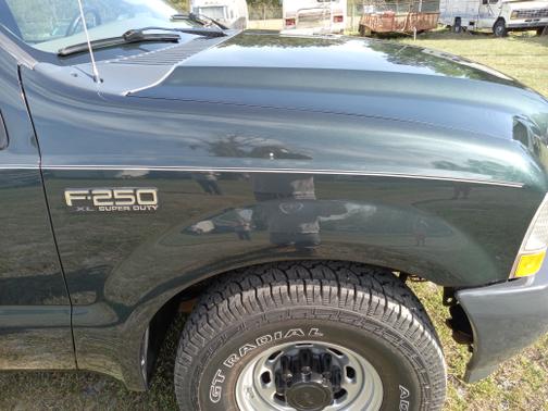 2004 Ford F-250 XL SuperCab Super Duty
