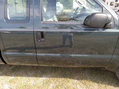 2004 Ford F-250 XL SuperCab Super Duty