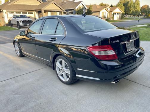 2011 Mercedes-Benz C-Class C 300 4MATIC Sport