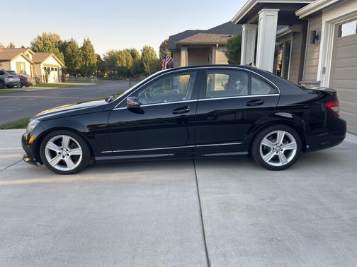 2011 Mercedes-Benz C-Class C 300 4MATIC Sport
