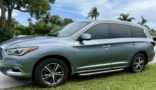 2017 INFINITI QX60 Base