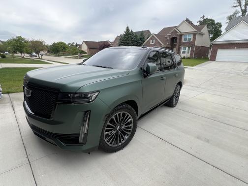 2023 Cadillac Escalade Sport