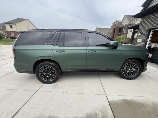 2023 Cadillac Escalade Sport