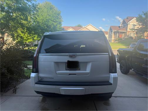 2016 Cadillac Escalade Luxury