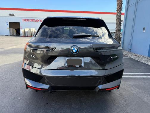 2025 BMW iX xDrive50