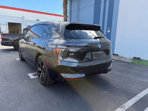 2025 BMW iX xDrive50