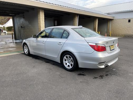 Silver 2004 BMW 525 i