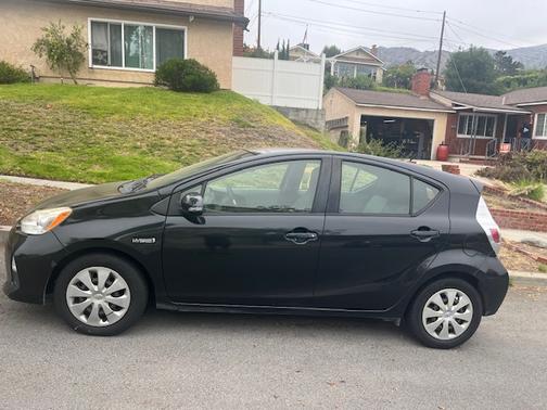 2014 Toyota Prius c Three