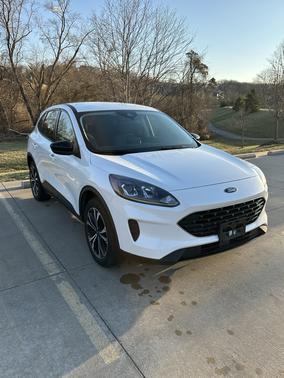 2021 Ford Escape SE Hybrid