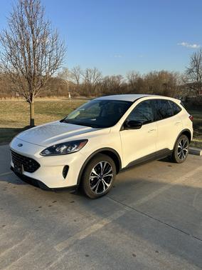 2021 Ford Escape SE Hybrid