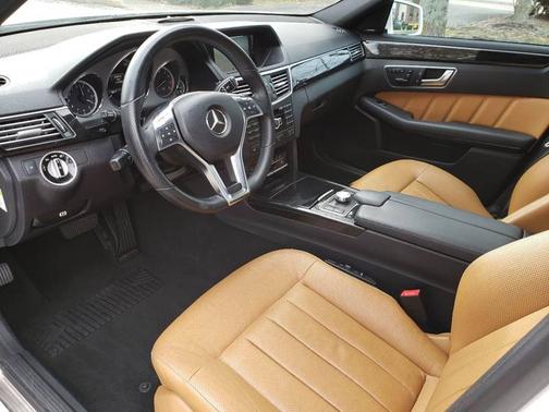 2013 Mercedes-Benz E-Class E 550 4MATIC
