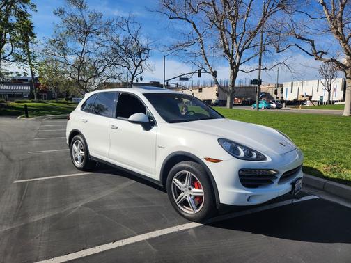 White 2012 Porsche Cayenne Cayenne S Hybrid