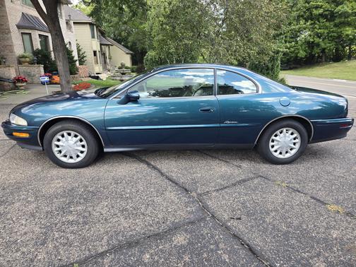 1996 Buick Riviera Base