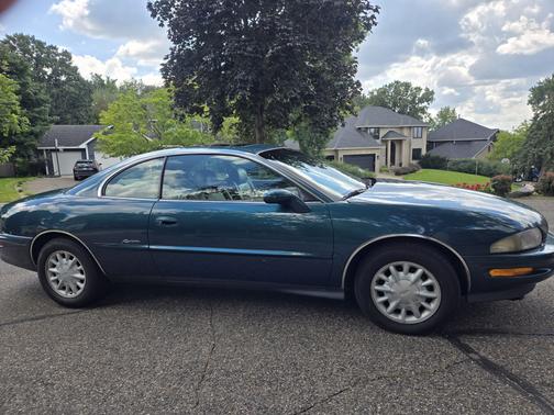 1996 Buick Riviera Base