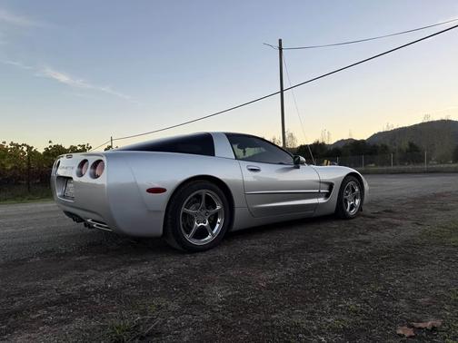 2003 Chevrolet Corvette Base