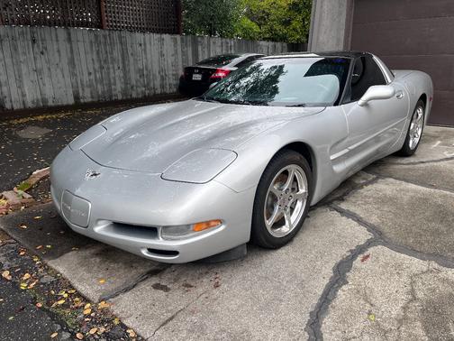 2003 Chevrolet Corvette Base