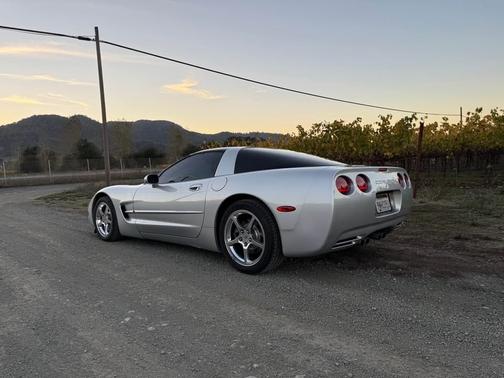 2003 Chevrolet Corvette Base