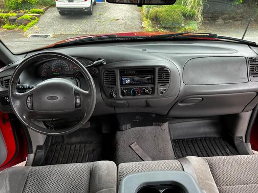 Red 2002 Ford F-150 XLT SuperCab Flareside