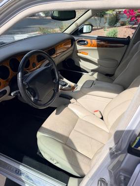 Silver 2002 Jaguar XJ8 Sport