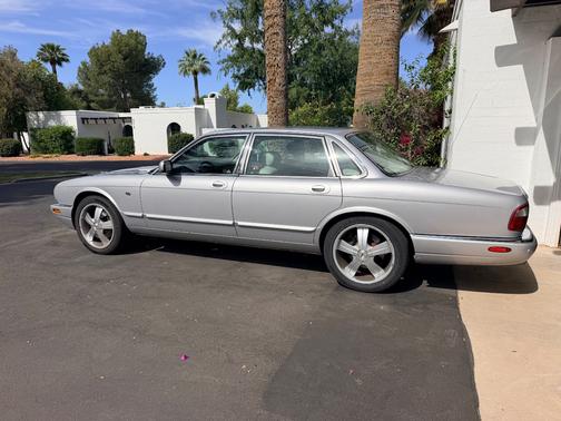 Silver 2002 Jaguar XJ8 Sport