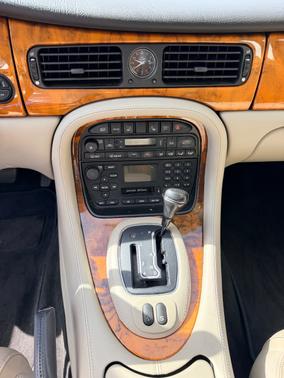 Silver 2002 Jaguar XJ8 Sport