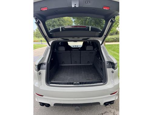 2021 Porsche Cayenne Cayenne GTS Coupe
