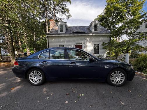 Blue 2003 BMW 745 i