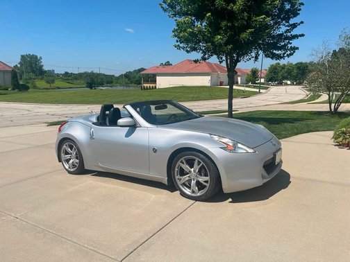 Silver 2010 Nissan 370Z Touring