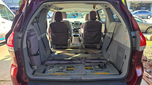 2012 Toyota Sienna LE