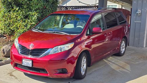 2012 Toyota Sienna LE