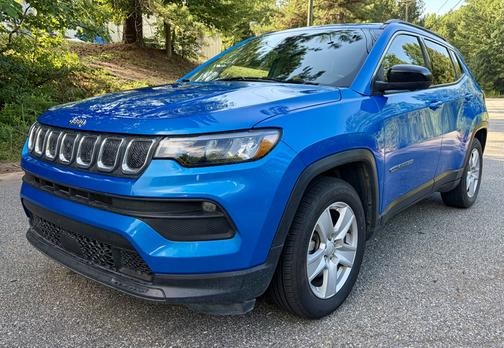 Blue 2022 Jeep Compass Latitude