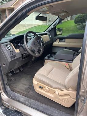 Beige 2013 Ford F-150 XLT