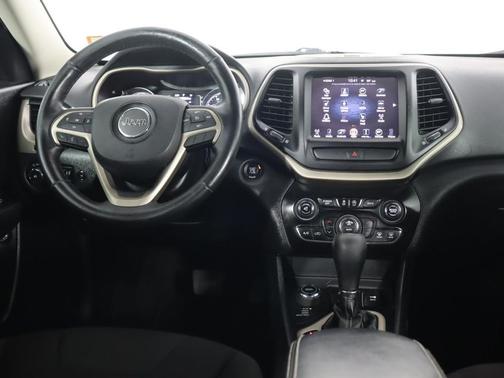 2016 Jeep Cherokee Altitude
