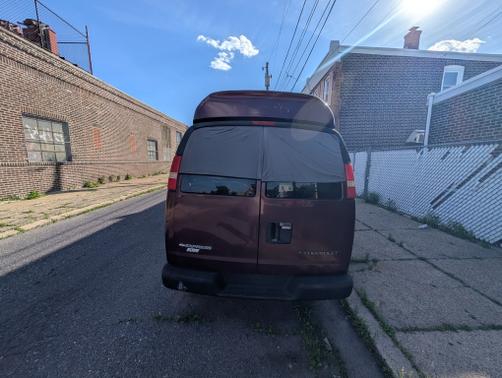 Red 2004 Chevrolet Express 2500 Base