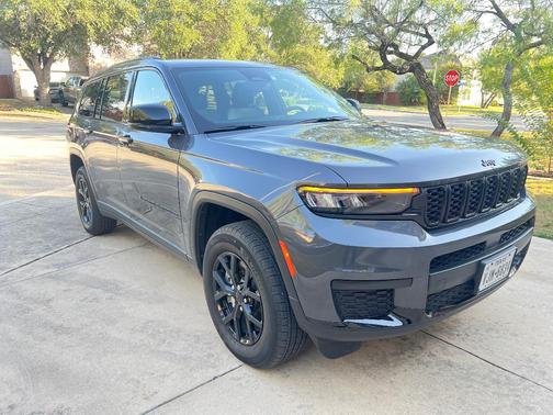 Gray 2024 Jeep Grand Cherokee L Altitude
