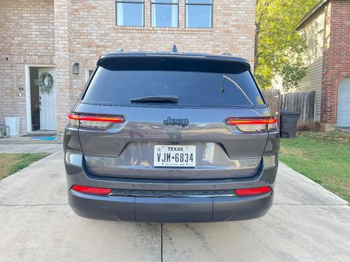 Gray 2024 Jeep Grand Cherokee L Altitude