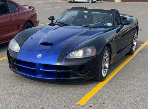 2004 Dodge Viper SRT-10