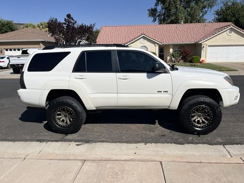 2004 Toyota 4Runner SR5