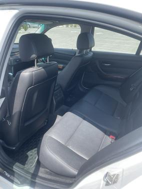 White 2011 BMW 328 i xDrive
