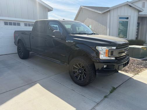 Black 2018 Ford F-150 XLT