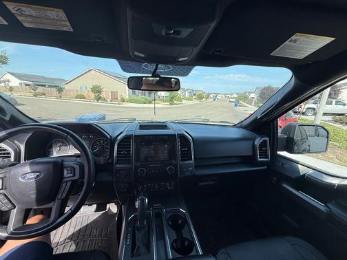 Black 2018 Ford F-150 XLT