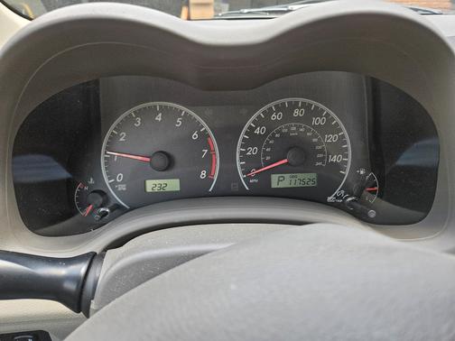 Gray 2009 Toyota Corolla LE