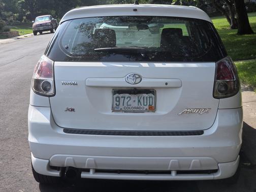 2005 Toyota Matrix Base