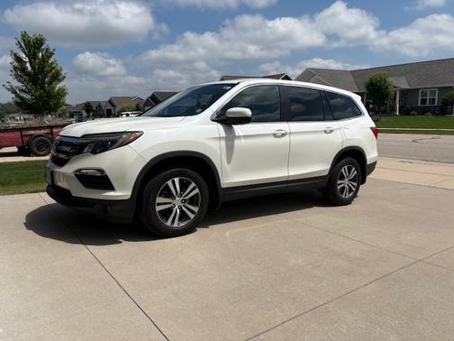 2017 Honda Pilot EX