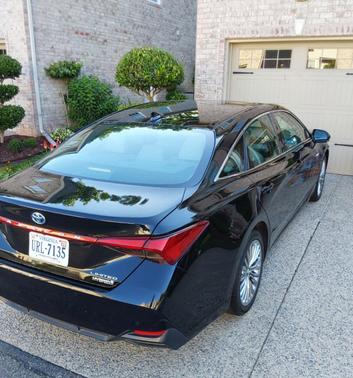 Black 2019 Toyota Avalon Hybrid Limited