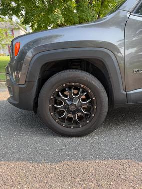 Gray 2017 Jeep Renegade Latitude