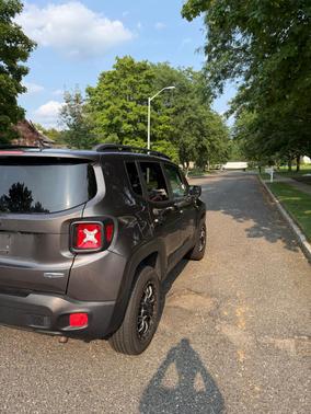 Gray 2017 Jeep Renegade Latitude
