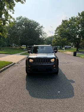 Gray 2017 Jeep Renegade Latitude